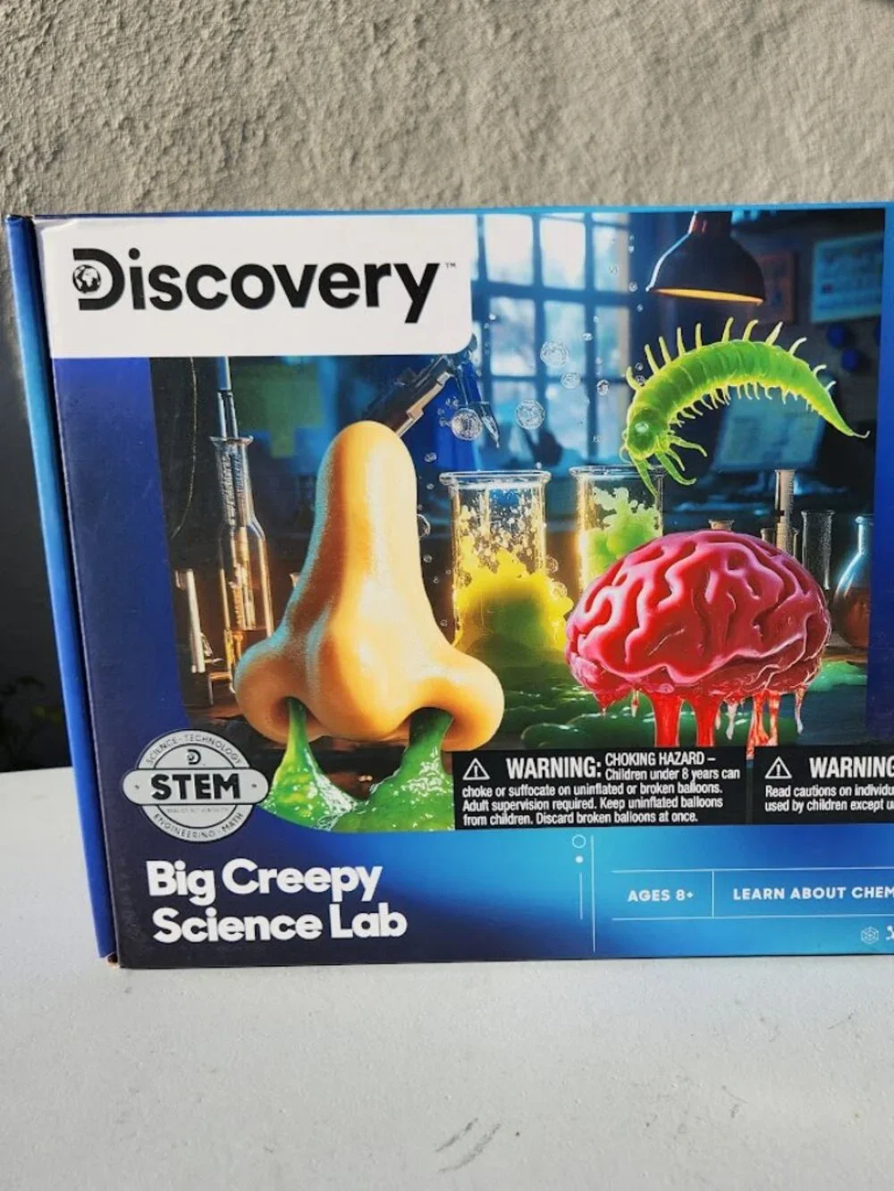 NEW Discovery Big Creepy Science Lab Kit 65 Experiments Amazing Reactions Chemis